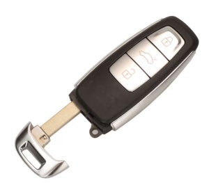 Carcasa Audi cu buton panica si design lucios