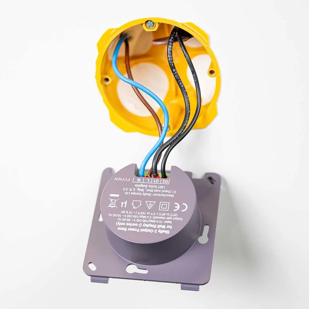 🚀 Der neue Shelly 2-Output PowerBase: Wie Sie Ihr Wanddisplay in das Gehirn (und den Muskel) Ihres Zuhauses verwandeln!