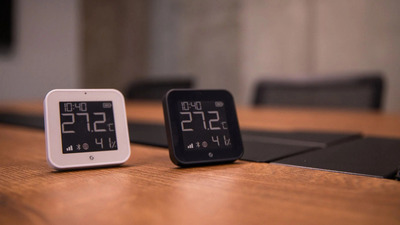 🌡️ Shelly BLU H&T Display: Ecranul e-paper care aduce datele climatice din rețeaua ta Bluetooth direct pe birou 🚀📡