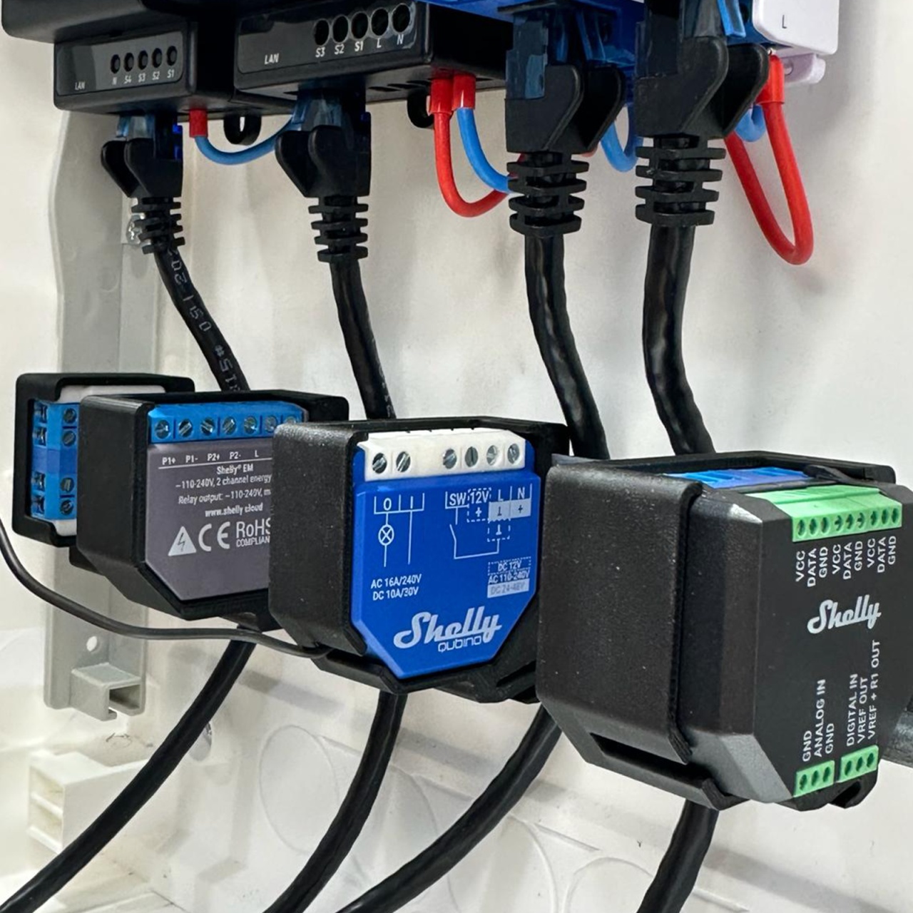 DIN DIN rail holder for Shelly PLUS, including Quibino Z-Wave