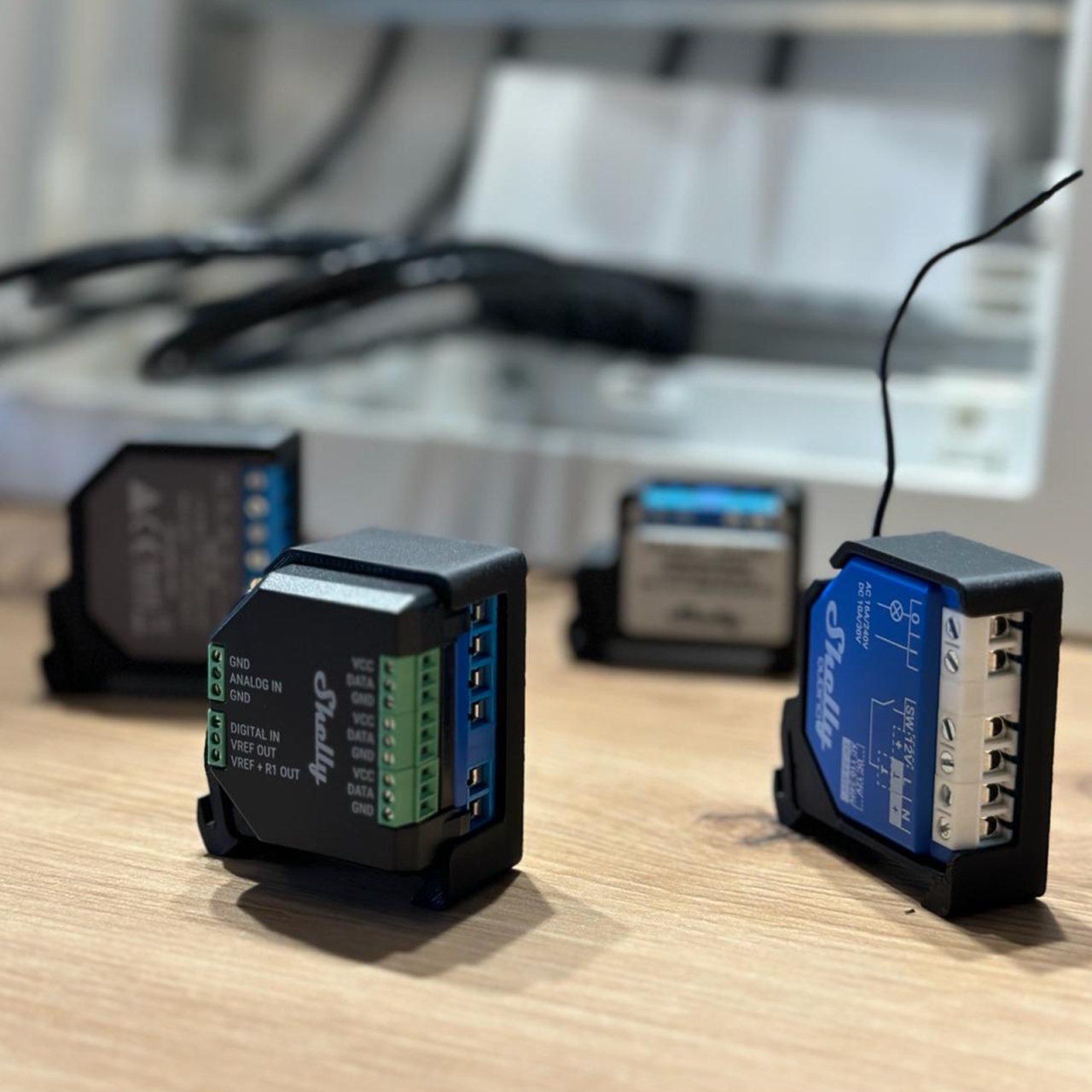 DIN DIN rail holder for Shelly PLUS, including Quibino Z-Wave
