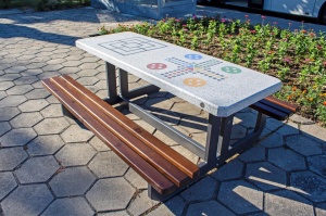 Masa de Joc - Picnic din Mozaic, Lemn si Metal, Model 250