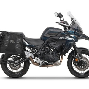 Set of SHAD TERRA TR40 adventure saddlebags, including mounting kit SHAD BENELLI TRK 502X
