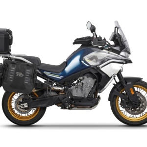Set of SHAD TERRA TR40 adventure saddlebags and SHAD TERRA aluminium top case TR55 PURE BLACK, including mounting kit SHAD CF MOTO 800MT
