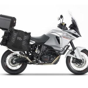 Set of SHAD TERRA TR40 adventure saddlebags and SHAD TERRA aluminium top case TR55 PURE BLACK, including mounting kit SHAD KTM 1290 SUPERADVENTURE