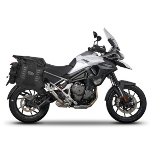 Set of SHAD TERRA TR40 adventure saddlebags, including mounting kit SHAD TRIUMPH TIGER 1200 GT/RALLY
