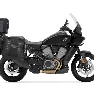 Set of SHAD TERRA TR40 adventure saddlebags and SHAD TERRA aluminium top case TR55 PURE BLACK, including mounting kit SHAD HARLEY 1250 PAN AMERICA