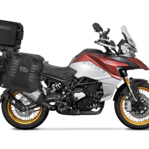 Set of SHAD TERRA TR40 adventure saddlebags and SHAD TERRA aluminium top case TR55 PURE BLACK, including mounting kit SHAD QJMOTOR SRT800/X