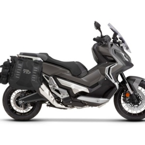 Set of SHAD TERRA TR40 adventure saddlebags, including mounting kit SHAD HONDA X-ADV 750