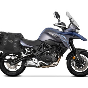 Set of SHAD TERRA TR40 adventure saddlebags, including mounting kit SHAD QJMOTOR SRT550