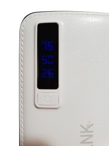 Baterie Externa Powerbank 12.000 mAh Cu 3 Porturi USB Pentru Incarcare, Alb/Negru - Img 2