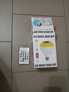 Bec led RGB cu difuzor si telecomanda 12W - Img 2