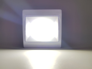 Lampa de veghe tip intrerupator,led, magnet,o sursa de lumina - Img 3