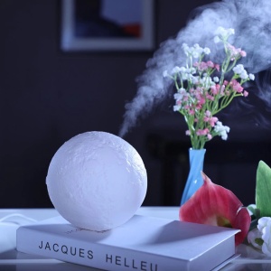 Lampa de veghe cu umidificator de aromaterapie, 3 culori ambientale, 13 cm, 880 ml, forma de luna 3D, stativ lemn K KATHODE - Img 3