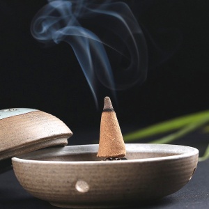 Set Palo Santo Lemn, suport rotund e-palosanto si Flori Aromate, 40 conuri parfumate (Magnolie, Trandafir Rosu, Lotus, Mii de Flori - Hem) aromaterapie - Img 5