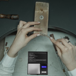 Cantar de bijuterii cu afisaj digital, afisaj LCD, maxim 200 g, precizier 0.01, portabil, negru - Img 11