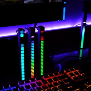 Banda tip lampa LED, activare sunet, aplicatie, RGB, pc gaming, tv, masina, negru, 32 leduri - Img 4
