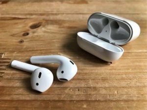 Casti Bluetooth SIKS® Wireless Stereo, Profesionale, sunet 3D, Touch Control Handsfree, compatibile cu Apple si Android, Alb