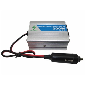 Invertor tensiune 12V-220V, putere 200 W