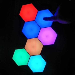 Set 3 lampi RGB modulare de perete, LED, joc de lumini, telecomanda, touch control, forma hexagon K KATHODE - Img 4