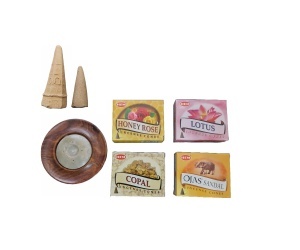 Set 40 de conuri parfumate Honey Rose, Lotus, Copal, Ojas Sandal, suport din lemn, 2 conuri piramidale Palo Santo si Santal K KATHODE - Img 3