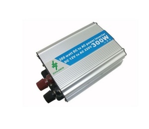 Invertor tensiune 12V-220V, putere 300 W, pentru masina