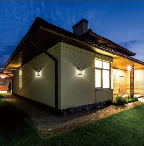 Lampa LED Solara, Senzor Miscare, Autonomie 8 Ore, 3000K, 12 X 5.8 X 17 Cm, IP44 - Img 3