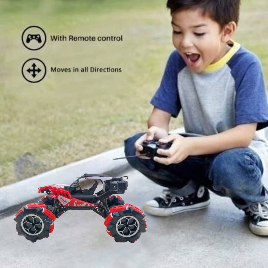 Masina off road cu telecomanda, lumini led, drift cu rotire 360 de grade, pulverizare apa stil fum cu un copil jucandu-se 
