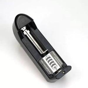 Incarcator acumulatori universal, reglabil, LI-ION, 3.7v, 18650, 14500, 16340, 10440, 17335, 17670, 18500