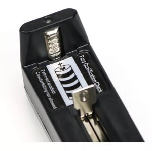 Incarcator acumulatori universal, reglabil, LI-ION, 3.7v, 18650, 14500, 16340, 10440, 17335, 17670, 18500