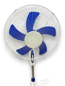 Ventilator camera cu picior, oscilator, 3 viteze, 40cm diametru, 40W, inaltime reglabila, 150cm, alb