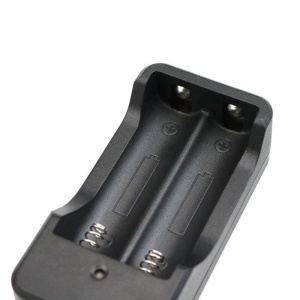 Incarcator acumulatori 18650, 3.7v, Li-ion, 2 sloturi, maxim 4.2v, negru
