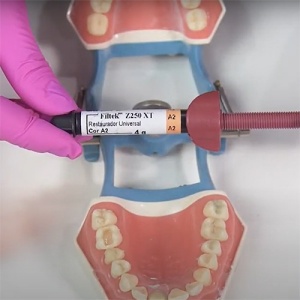 Filtek Z250 Seringa 4g 3M ESPE