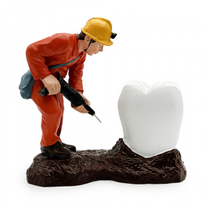 Statueta coroana dentara in lucru DE913