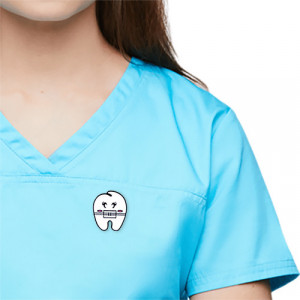 Brosa dentara dinte cu bracket.jpg