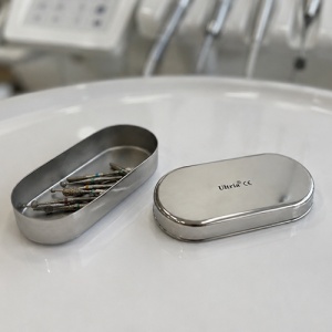 Cutie Din Inox Freze Si Instrumentar Mic 8x3.5x2cm