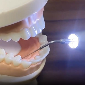 Activator endodontic ultrasonic cu LED