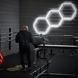 Lumină LED Hexagonală Profesională Aluminiu– 3 Module 5680mm 120x315CM – Service Auto, Detailing, Ateliere, Spații Comerciale - Img 9