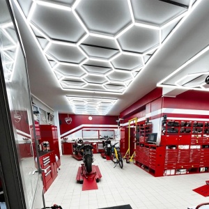 Lumină LED Hexagonală 14 Module + Rama pentru Garaj 484x243 cm – Iluminare Puternică 672W Honeycomb - Img 8