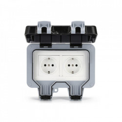 Priză dublă de exterior IP66 – Schuko, rezistentă la apă și praf, ideală pentru curte și terasă