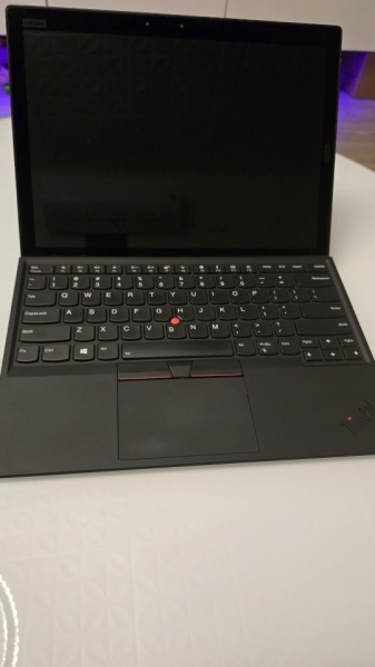 Lenovo X1 Tableta/Laptop Tastatura detasabila, CPU I7 Gen 8 - Img 3