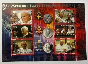 Bloc filatelic 2014 – Papi ai Bisericii Catolice Romane (Ioan Paul II, Benedict XVI, Francisc) – Republica Ciad