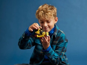 készlet LEGO Technic mini 42163, Buldózer lánctalpakkal, 195 darab - Img 7
