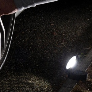 Prémium kemping zseblámpa, LED COB, 220 lumen, ABS, akkumulátoros, IPX4, NEBO ANGLE LIGHT - Img 2