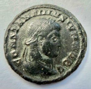 CONSTANTINE II - CAESAR ( 317-337 AD )- Moneda Antica Romana