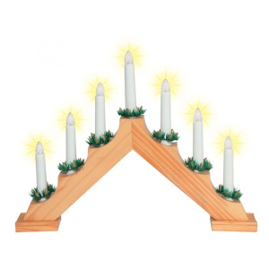 Decor piramidă cu lumânări