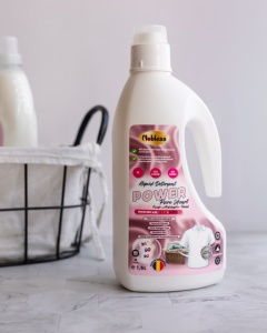 Detergent profesional pentru rufe albe/colorate/negre, 1,5L, parfum floral, HIPOALERGENIC, Pure Heart