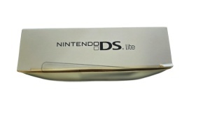 Nintendo DS Lite játékkonzol, USG-001 modell, japán változat, színe: Chrystal White (fehér), eredeti dobozban, minden tartozékkal együtt, A+ állapotú, használt - Img 2
