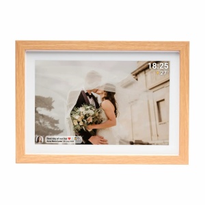 Ramă Foto Digitală Wi-Fi Denver PFF-1040LW, Ecran Tactil 10.1" HD IPS, Design din Lemn de Stejar, Software Frameo, 16 GB Stocare, USB-C, Light Wood - Img 4
