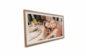 Ramă Foto Digitală GIGANT pentru perete tip tablou, Wi-Fi, Denver PFF-3263LW, Ecran Tactil 31.5" Full HD IPS, Design din Lemn Deschis, Software Frameo, 32 GB Stocare, Suport VESA100, Light Wood